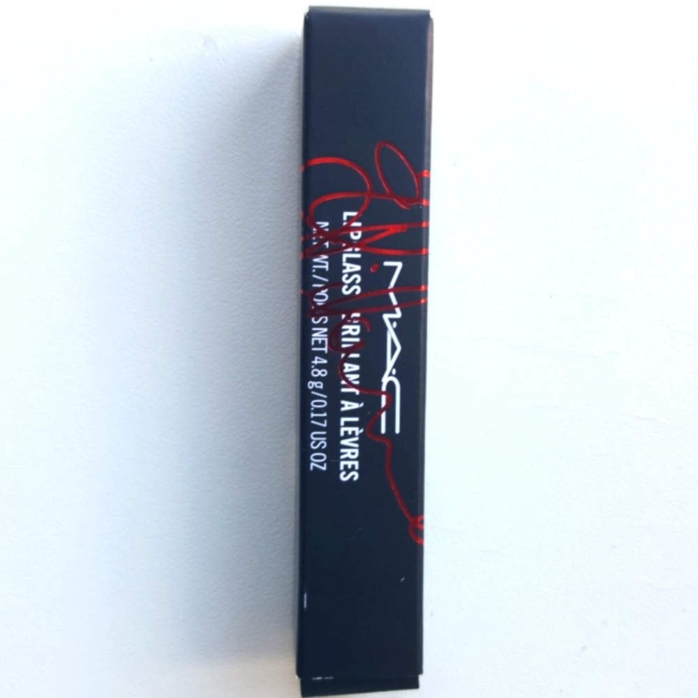 Mac Viva Glam Riahnna Lipglass